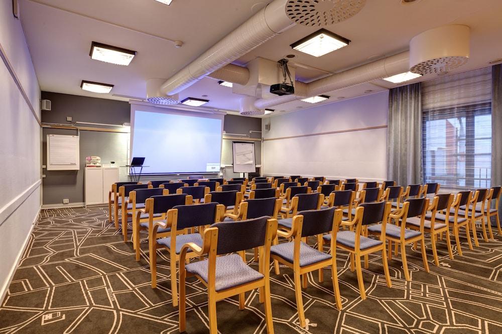 Scandic Linkoeping Vaest Экстерьер фото